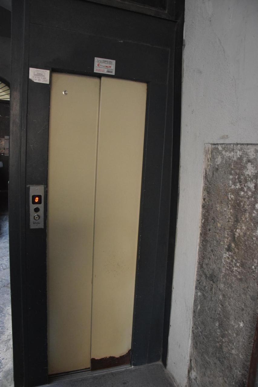 Napoli Squares Suites Exterior foto